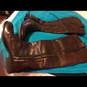 9 1/2 B Frye Boots - Dark Brown - Barely Used